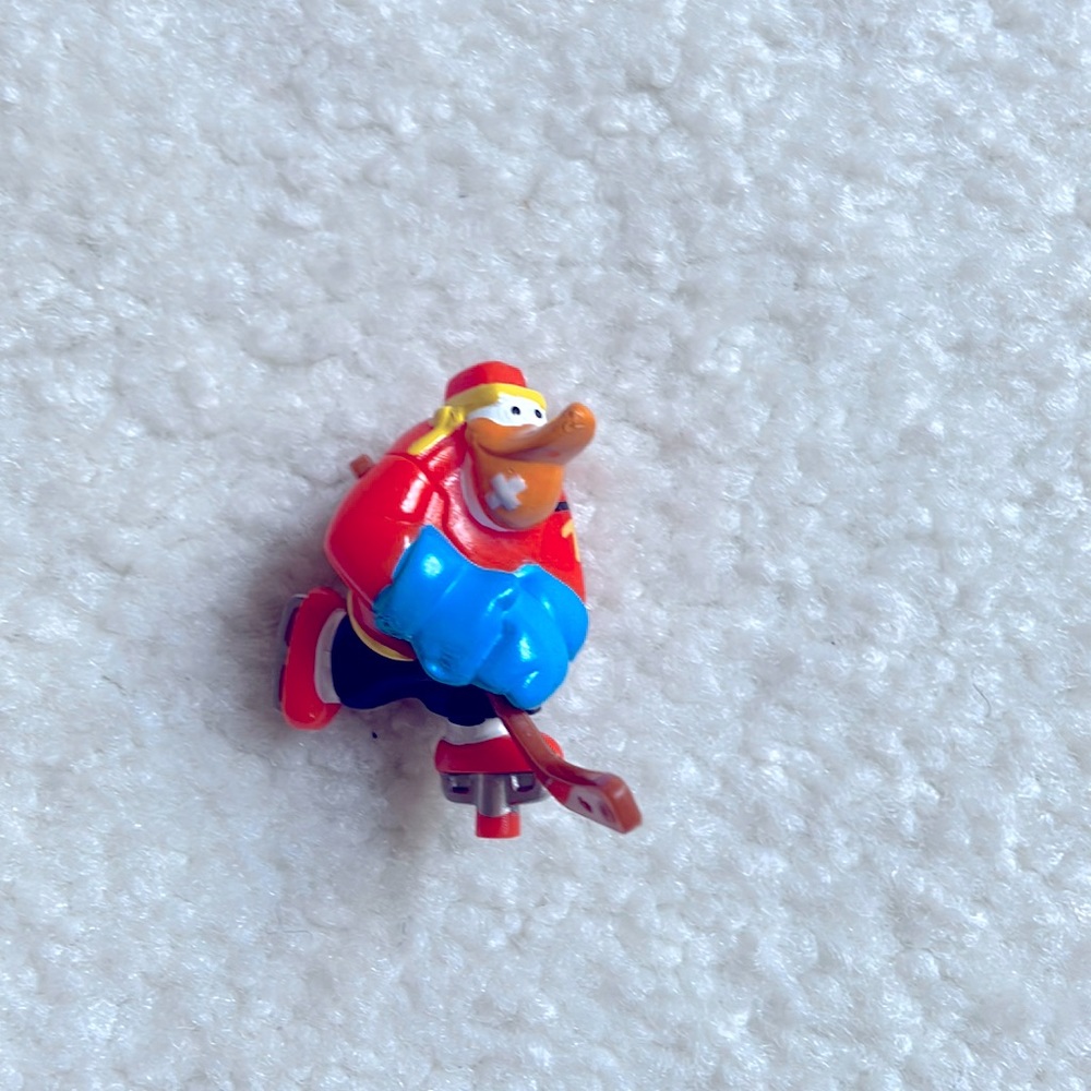 Hockey duck